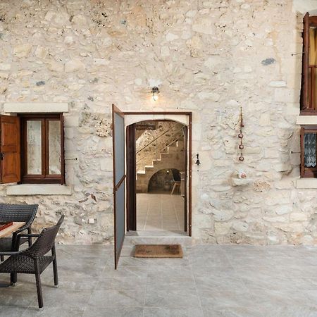 Pagonas Traditional House Mouríon エクステリア 写真
