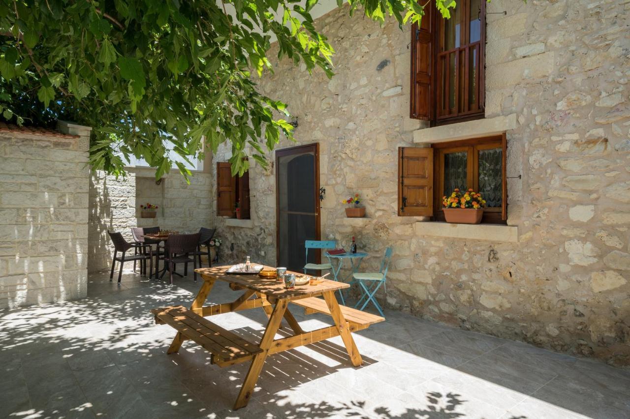 Pagonas Traditional House Mouríon エクステリア 写真