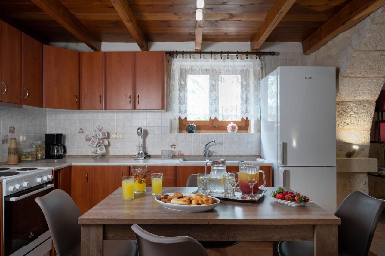 Pagonas Traditional House Mouríon エクステリア 写真